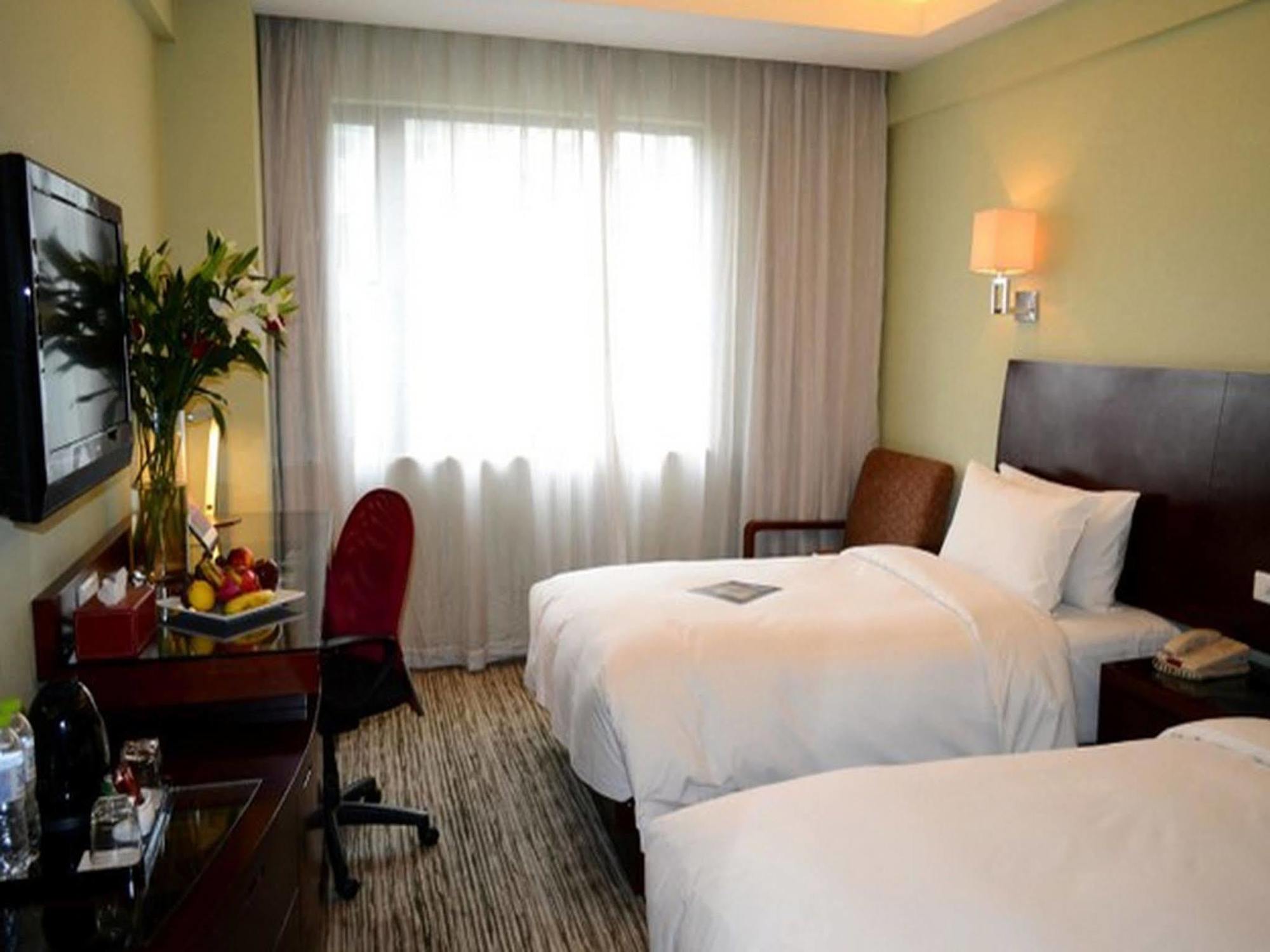 Narada Boutique Hotel Yiwu Huafeng Kültér fotó